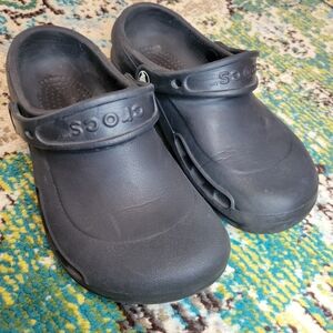 Crocs At Work Bistro Slip Resistant Black Rubber Clogs, Size Womens 7 Mens 6